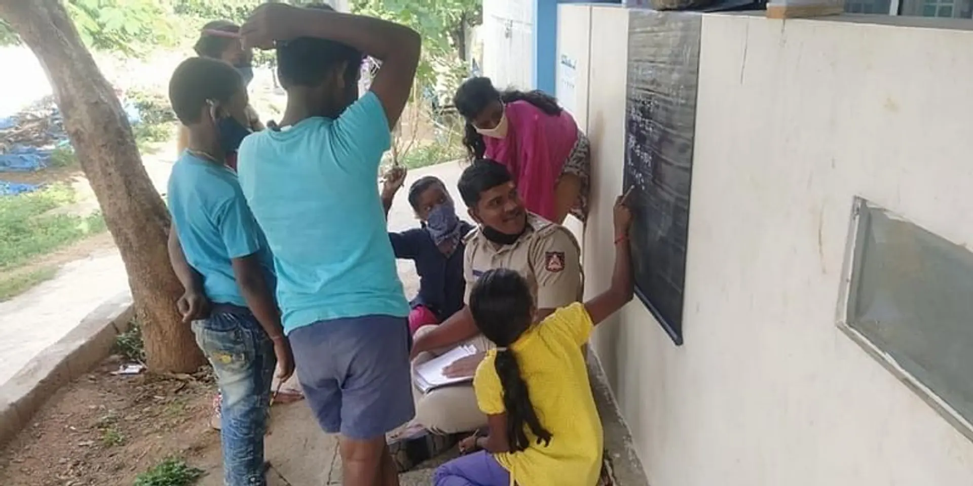Bengaluru cop takes mathematics classes for migrant kids