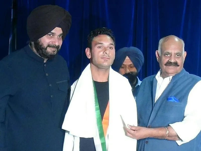Amir Hussain