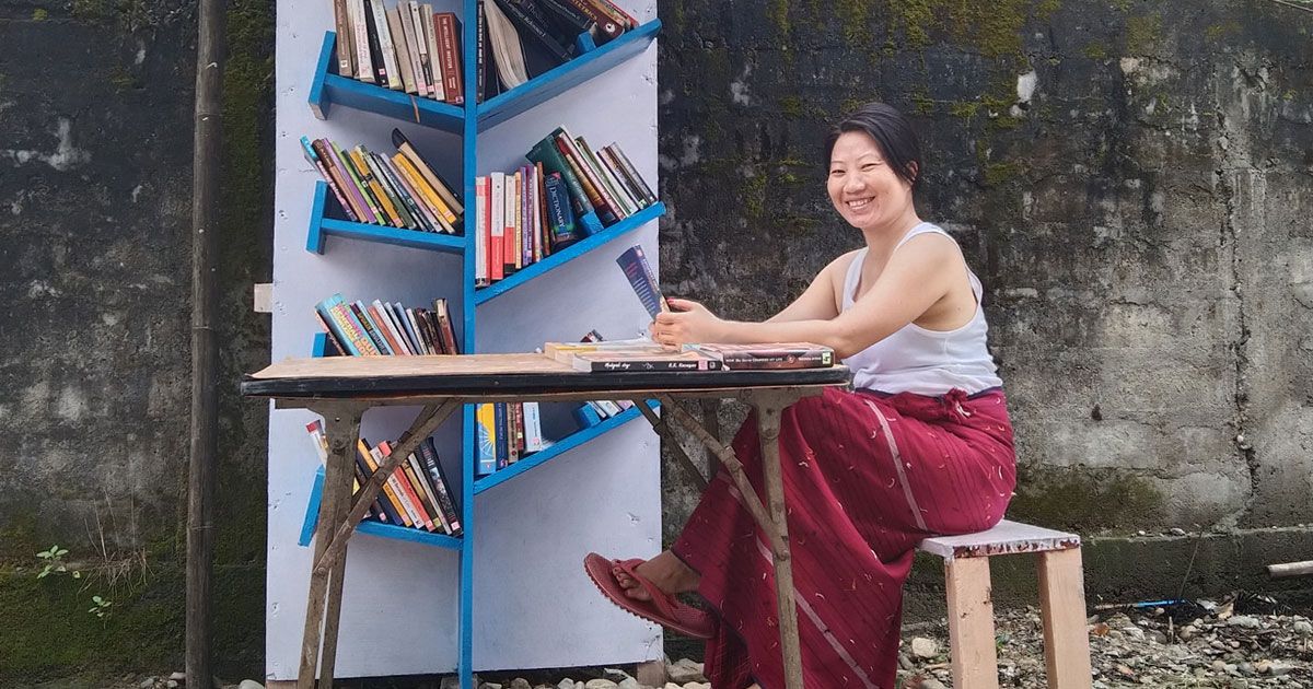 Meet 30-year-old Ngrurang Meena who has set up a free roadside library in Arunachal Pradesh
