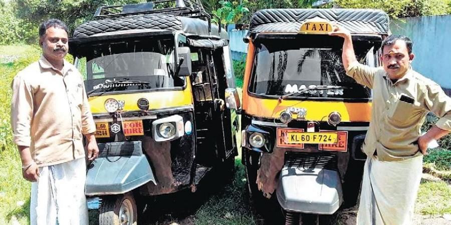 Meet the autorickshaw drivers from Kasargod who are ferrying COVID-19 patients
