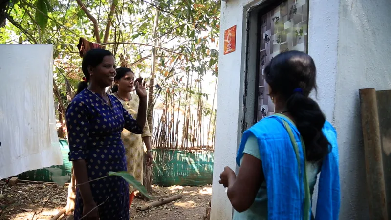 Paru with community members.