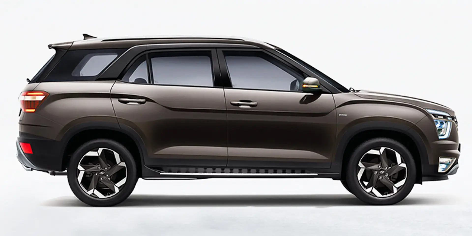 Hyundai Alcazar gets new 1.5L turbo petrol engine, bookings open