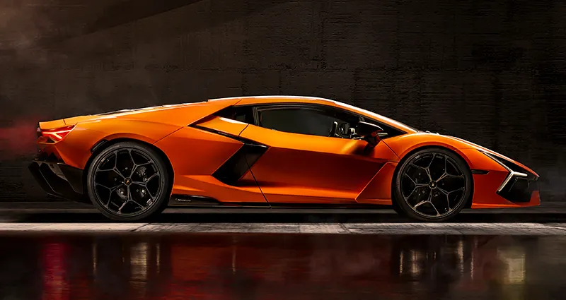 Lamborghini Revuelto