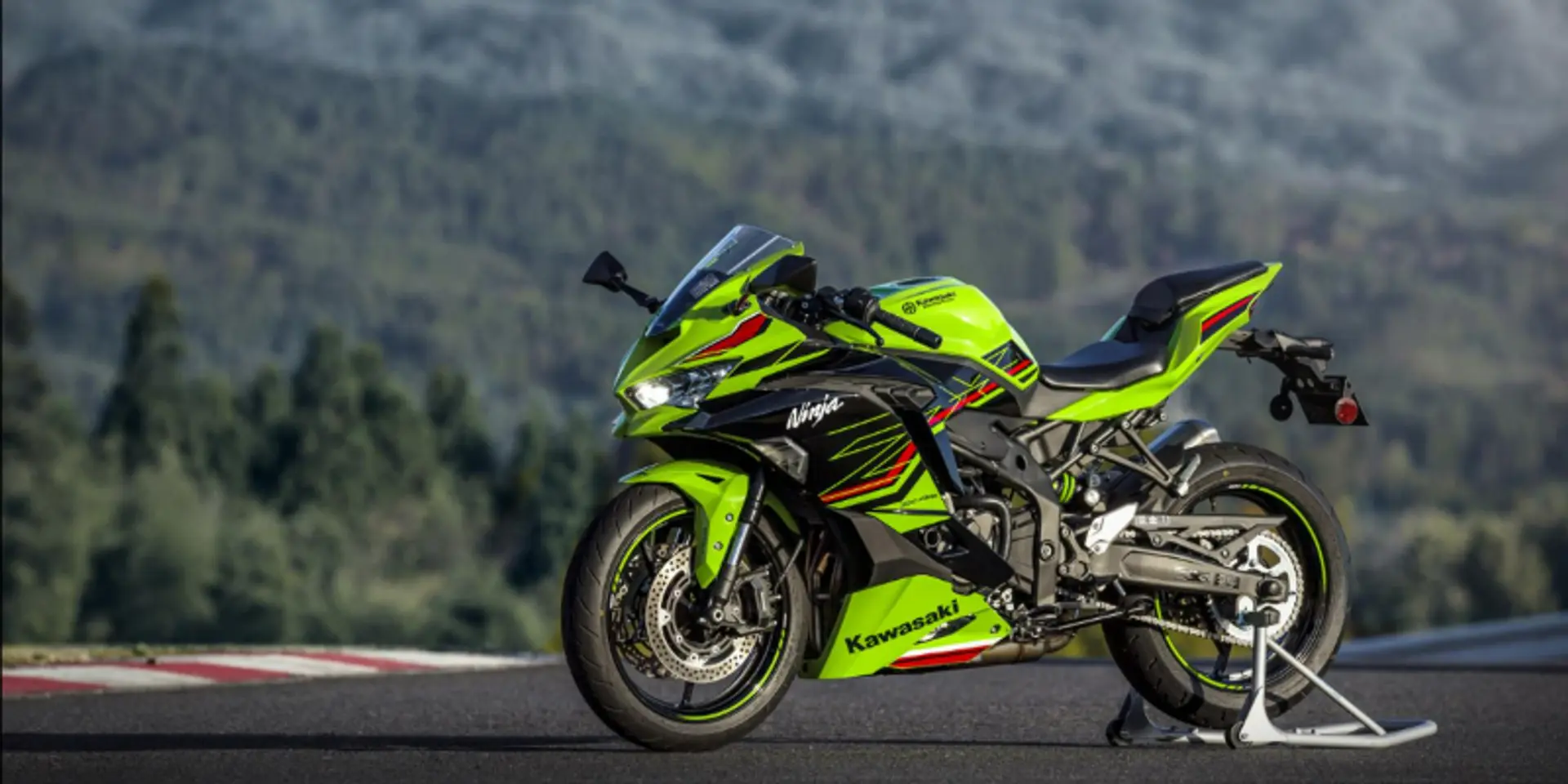 Kawasaki unleashes ZX-4R: Ninja 400 sibling with different DNA