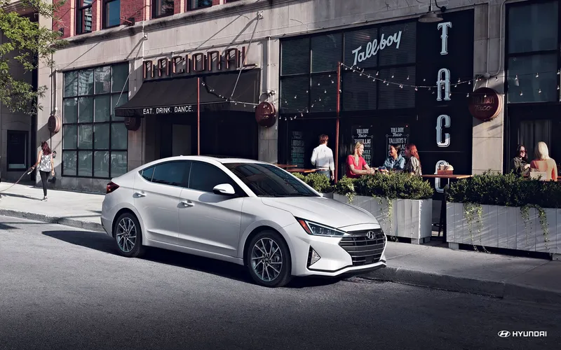 Hyundai Elantra front three quarters