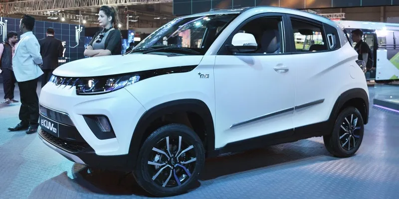 Mahindra eKUV 100
