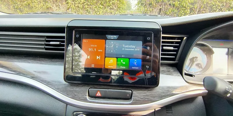 Maruti XL6 infotainment