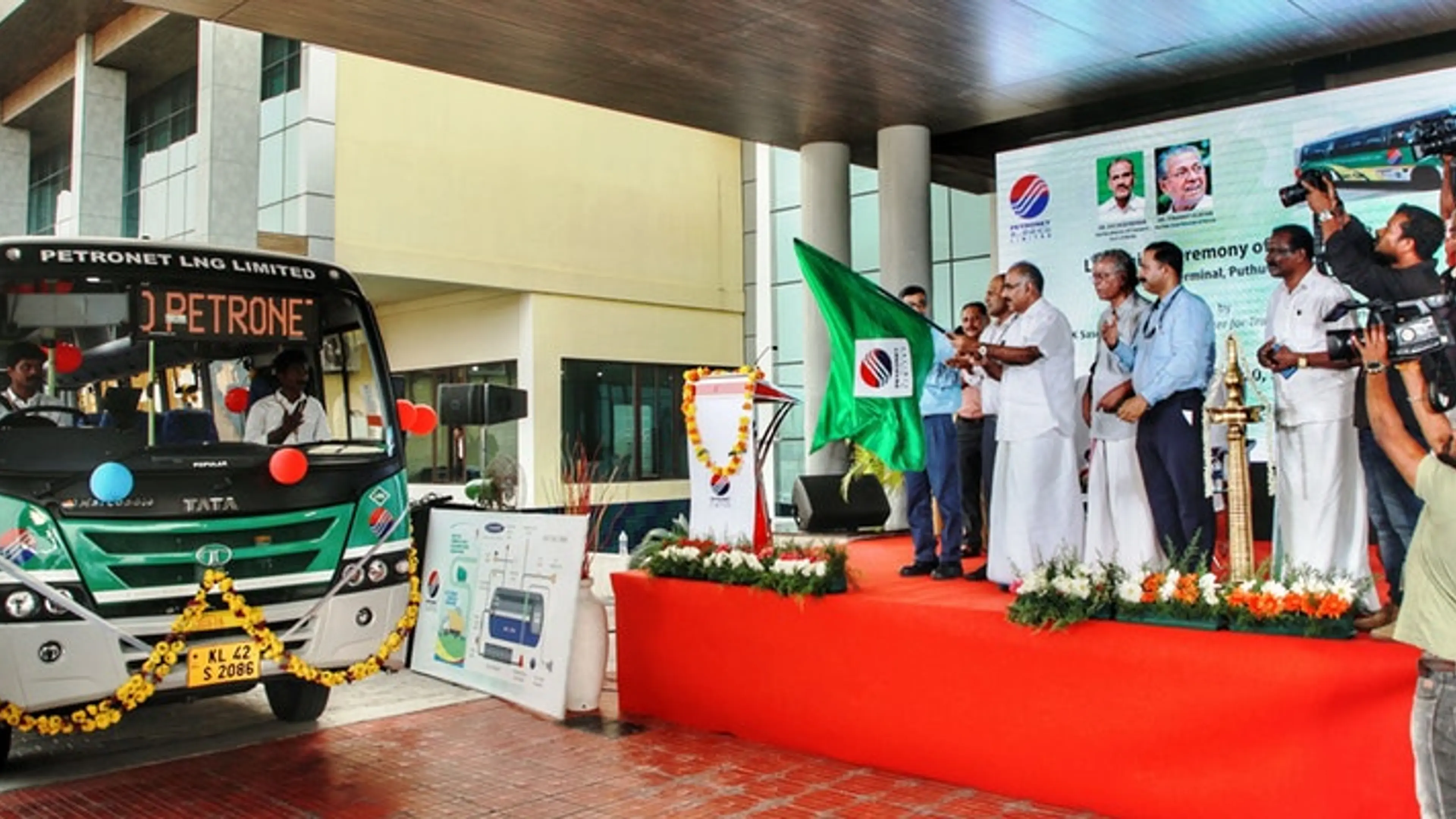 Tata Motors delivers India’s first LNG powered buses