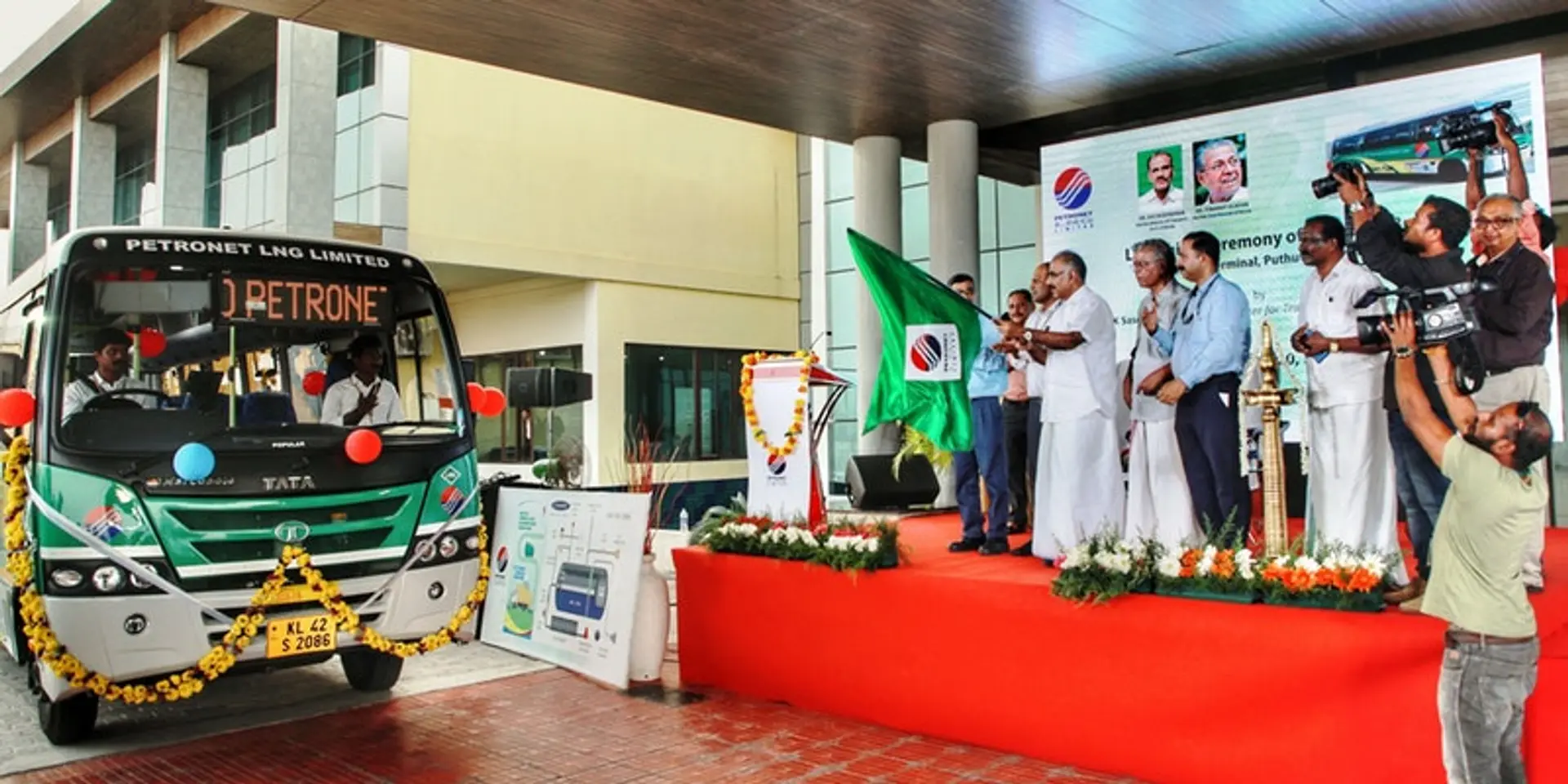 Tata Motors delivers India’s first LNG powered buses
