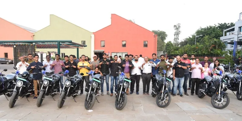 Revolt RV400 deliveries in Pune