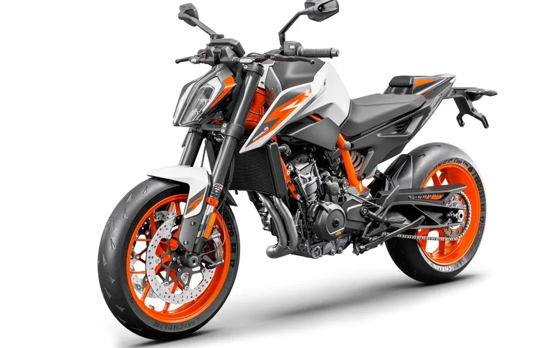 KTM 890 Duke R front three quarter