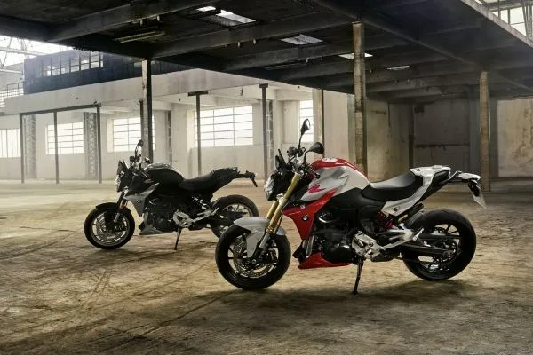BMW F 900 R