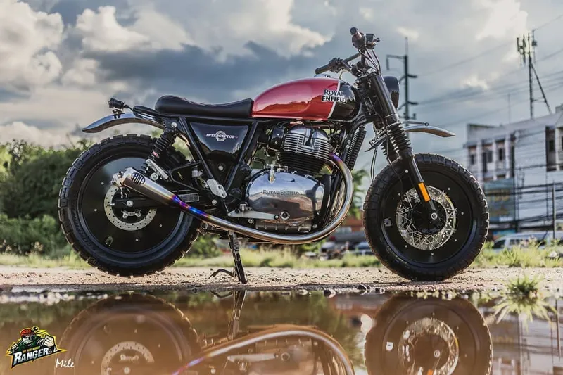 Royal Enfield Interceptor 650 custom Adventure
