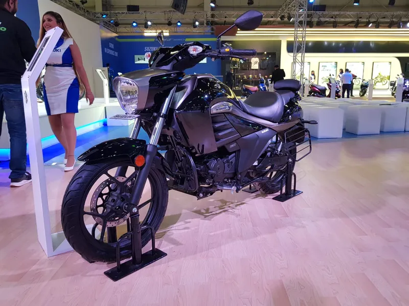 Suzuki Intruder