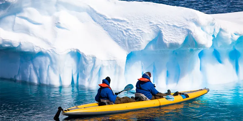 Antarctica kayaking