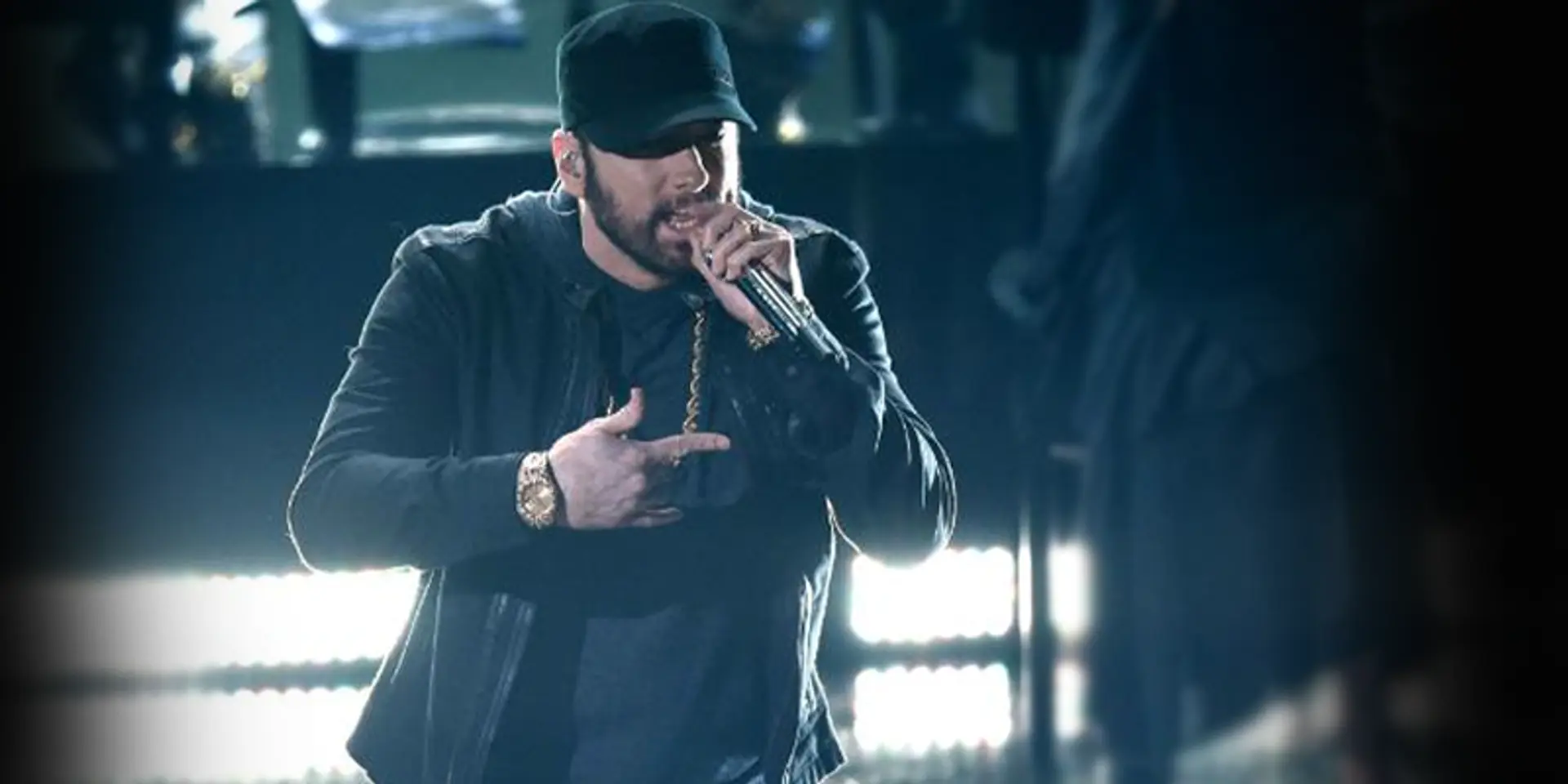Eminem receives standing ovation at surprise Oscar performance