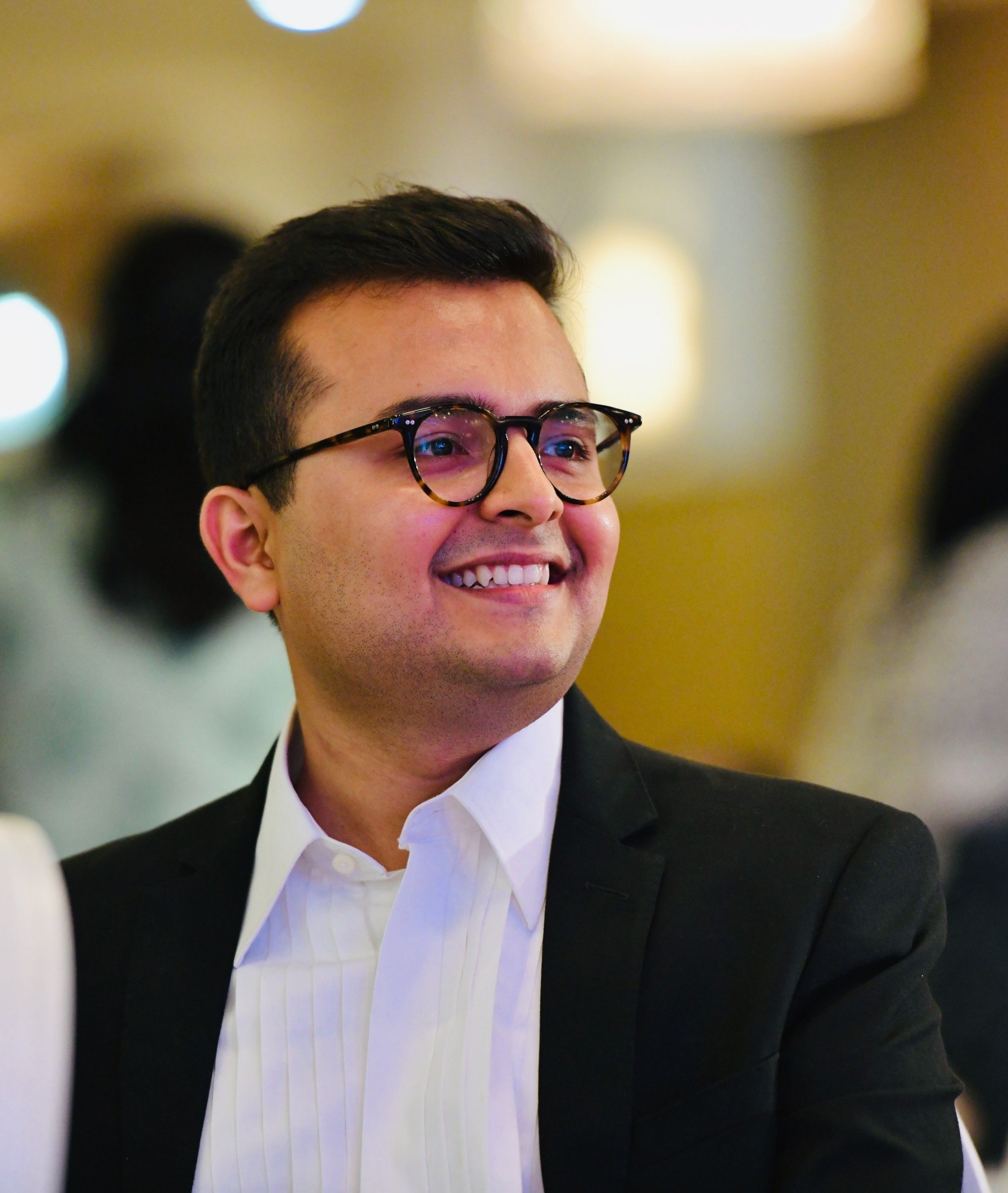 Stories written by Hersh Shah