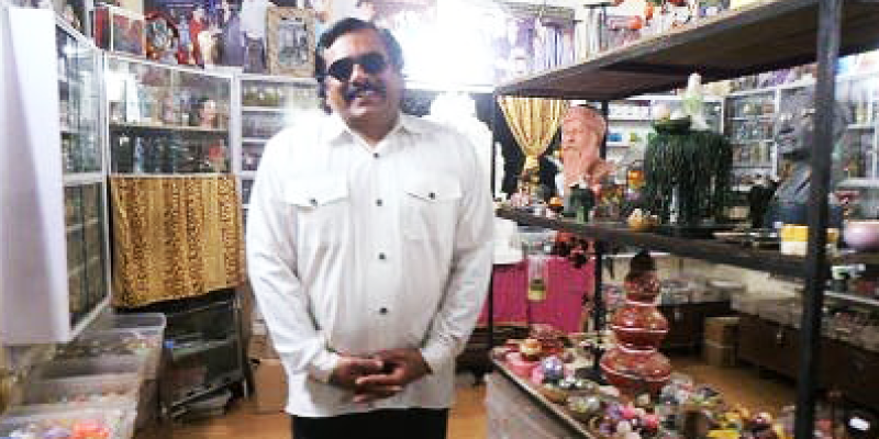 From a street vendor to a multi crore company: Bhavesh Bhatia's story