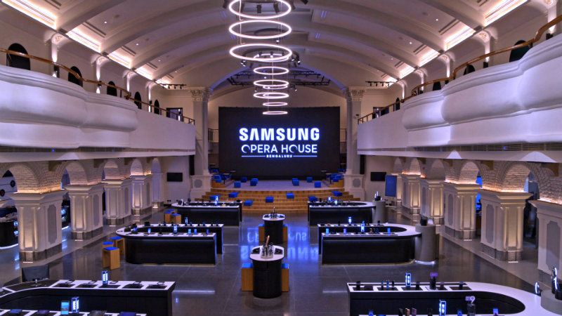 Samsung opens world's largest mobile store in Bengaluru 