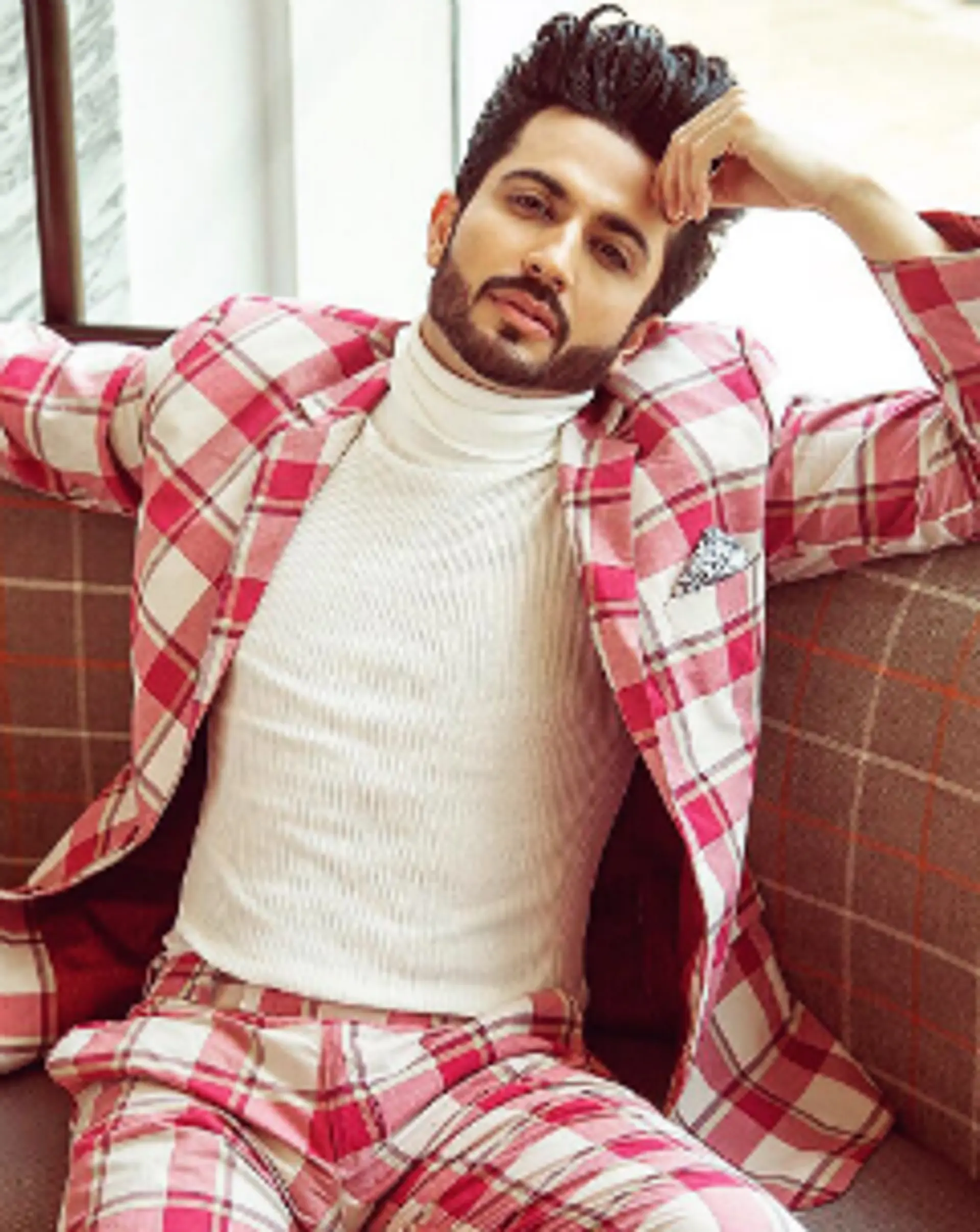 Happiness is the key to life, says TV actor and model Dheeraj Dhoopar 