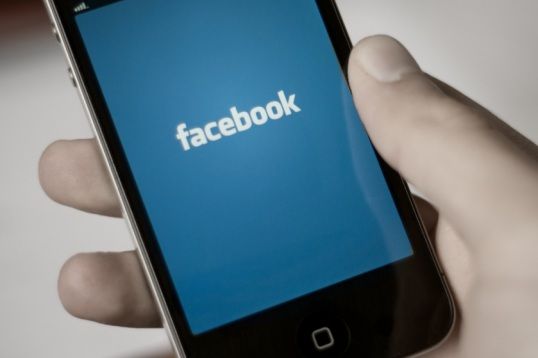 Facebook India to pay $1 To Register Through the Mobile Site; The Rise Of Mobile