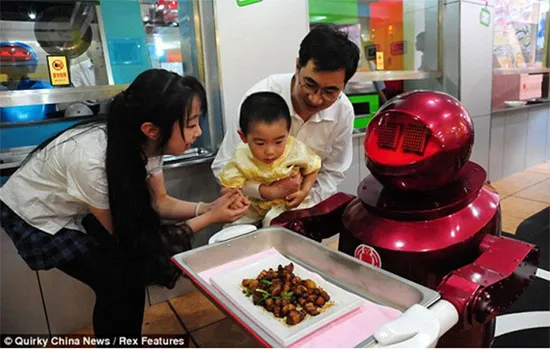 Robot Serving Food