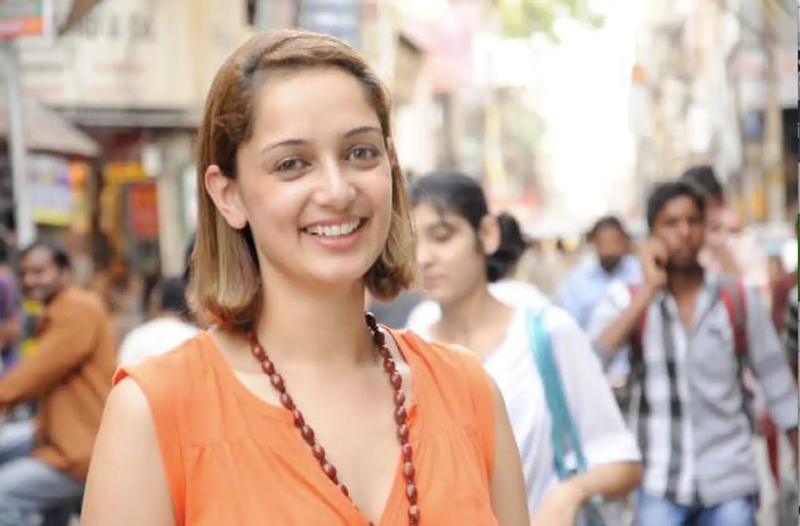 Australia’s “best jobs in the world” gets half a mil entries; Afghan Indian Moska Najib in the running