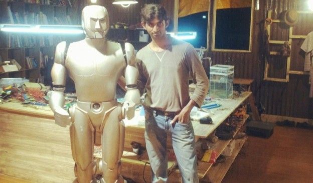 [Techie Tuesdays] Balaji Lakshmanan aka RoboBalaji - A real life Rajinikanth from the movie Robot