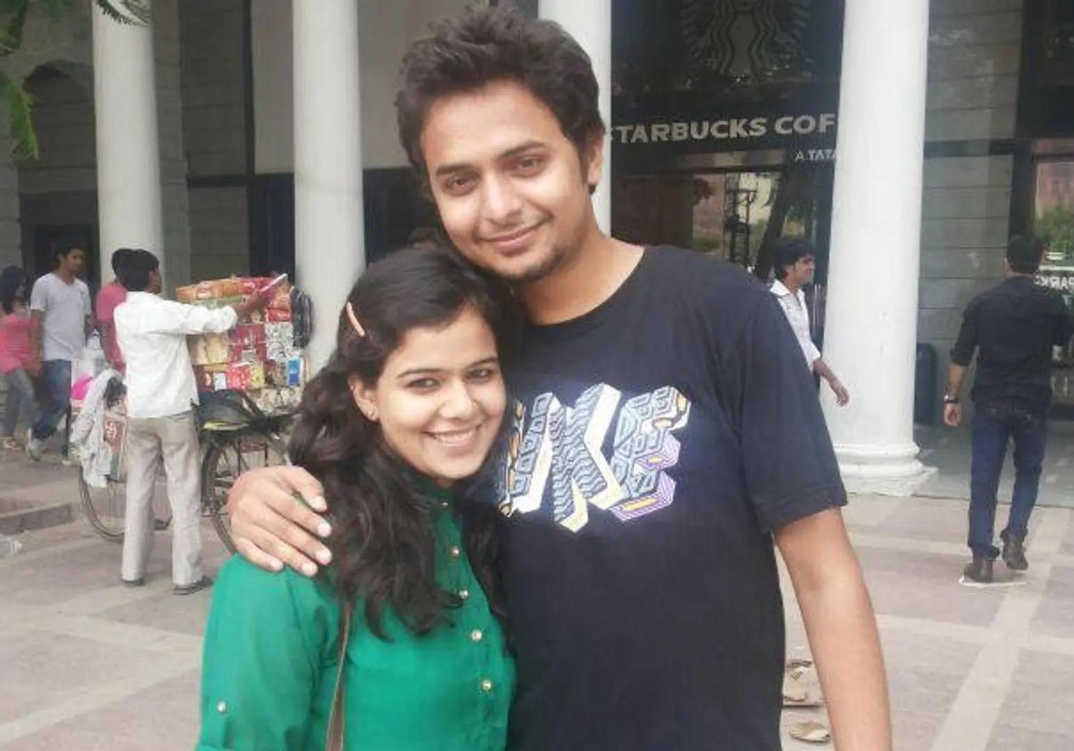 Startup enthusiasts, also a couple and now co-founders at Viral Curry