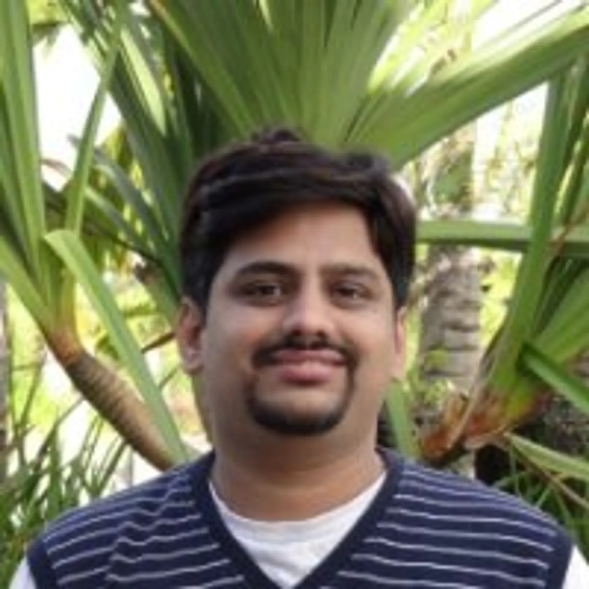 Sensing opportunity in mobile and niche technology, experienced IT professional starts up MoboDexter