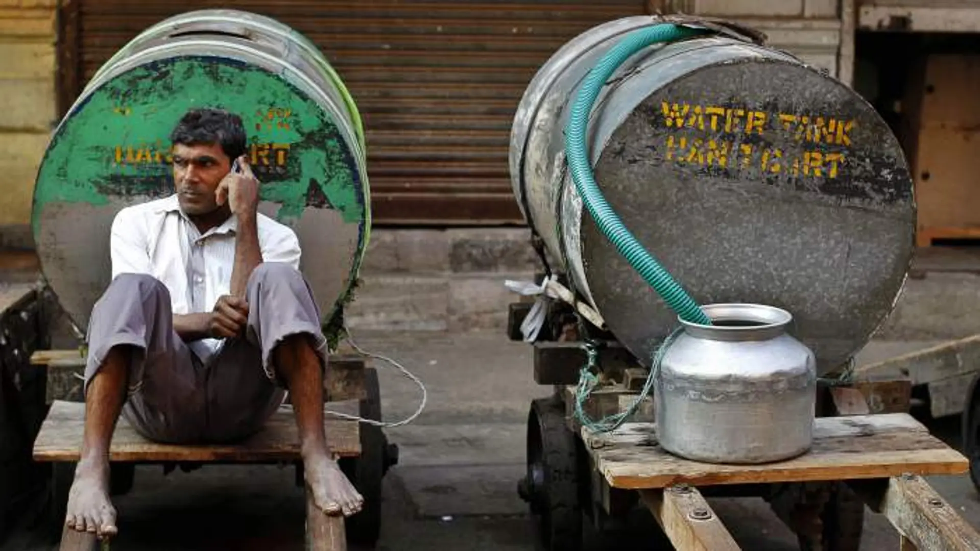 More proof that Indians can’t get enough of their cellphone