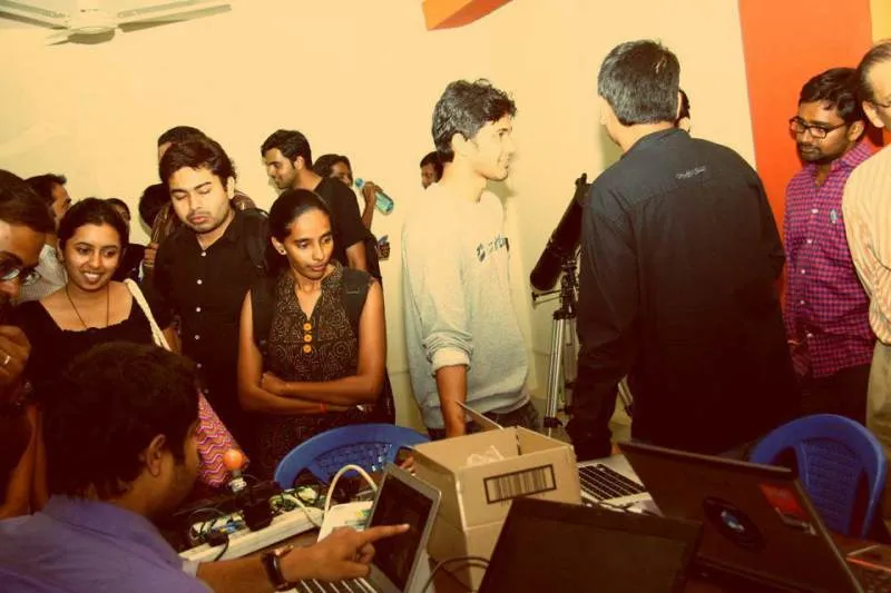 Crowd at the IoT Lab