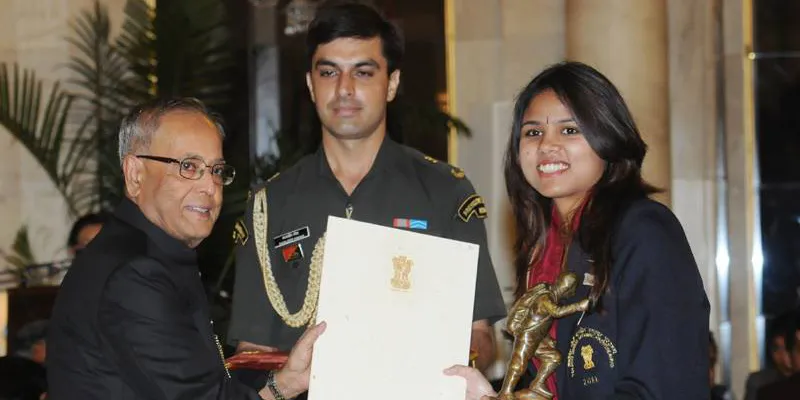Bhakti Sharma Receiving Tenzing Norgey Award from the President.
