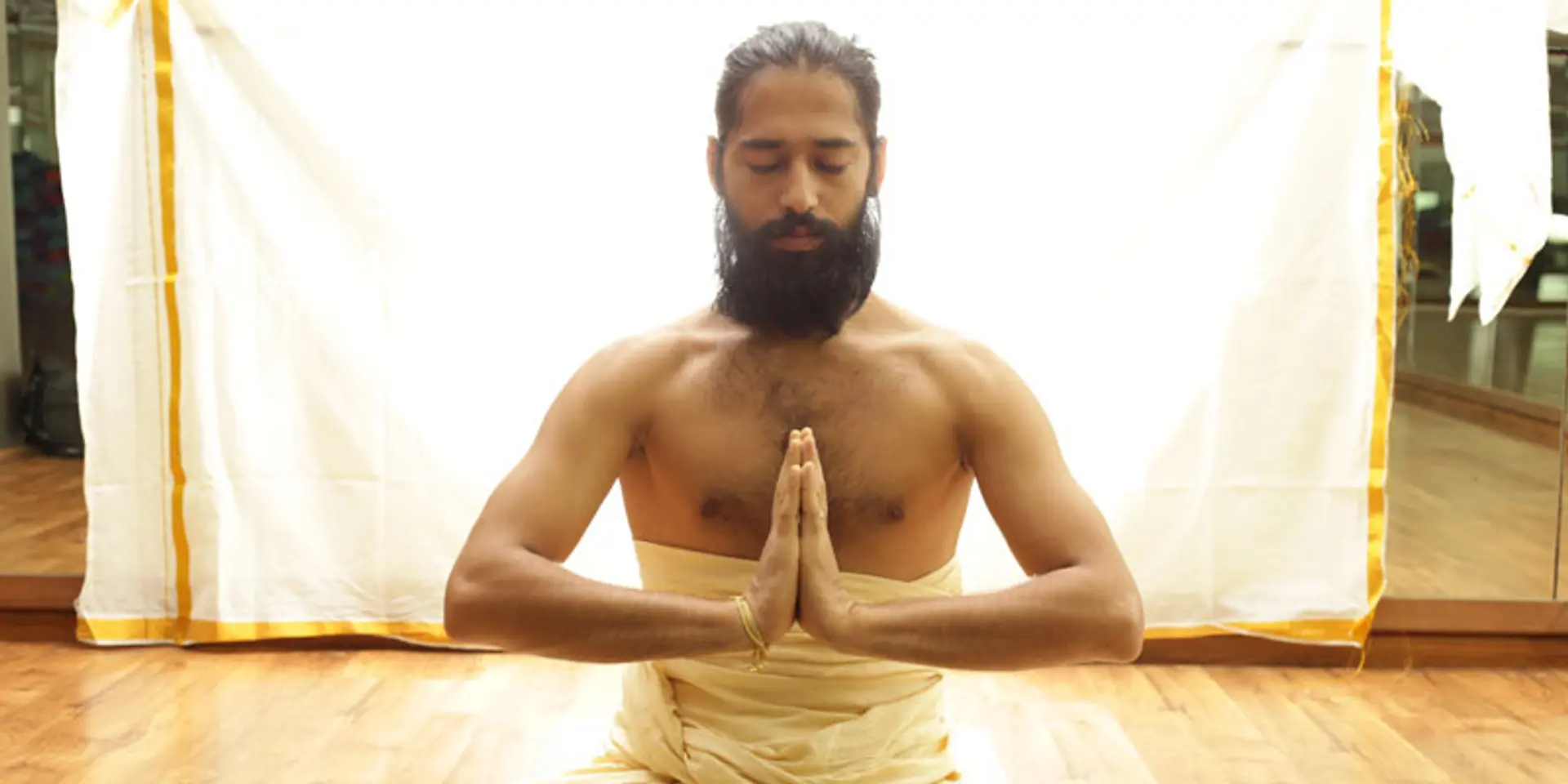The Himalayan yogi who knows his billions