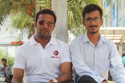 Founders:  Prabhakar Singh(left) and Ajitesh Karwade