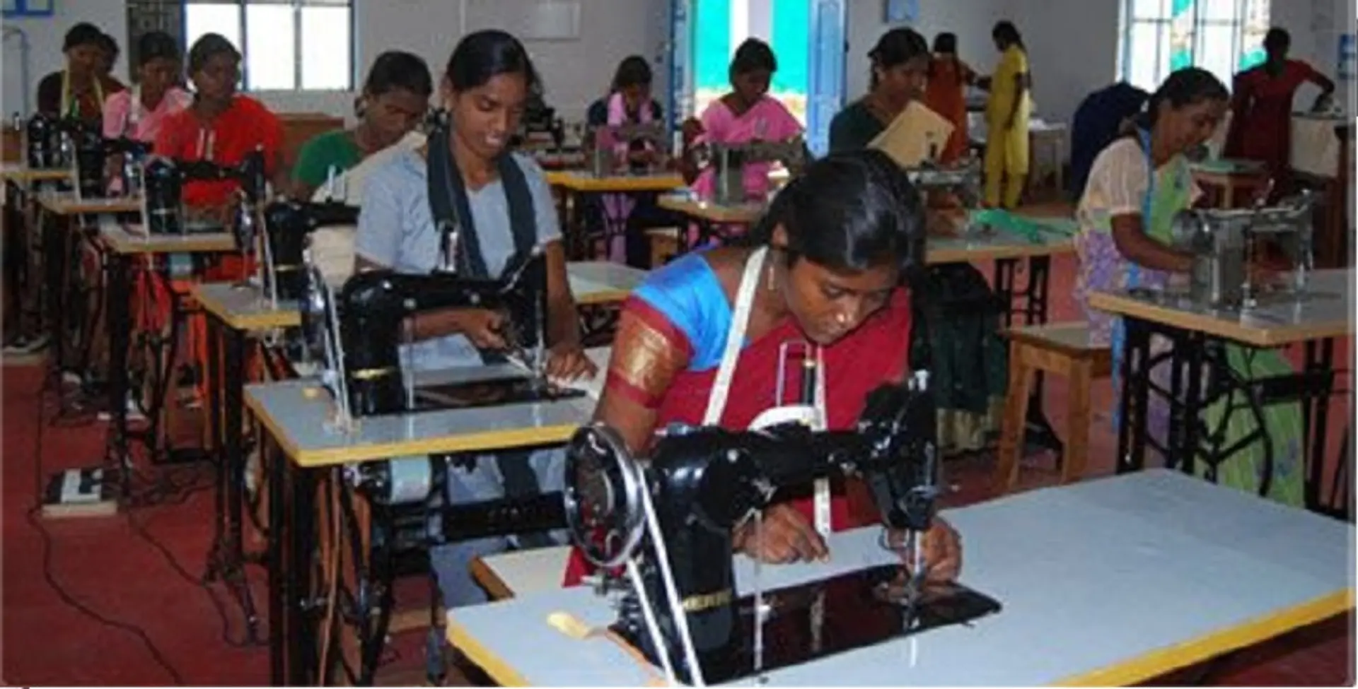 Aaghaaz: Training girls and helping them make a new beginning