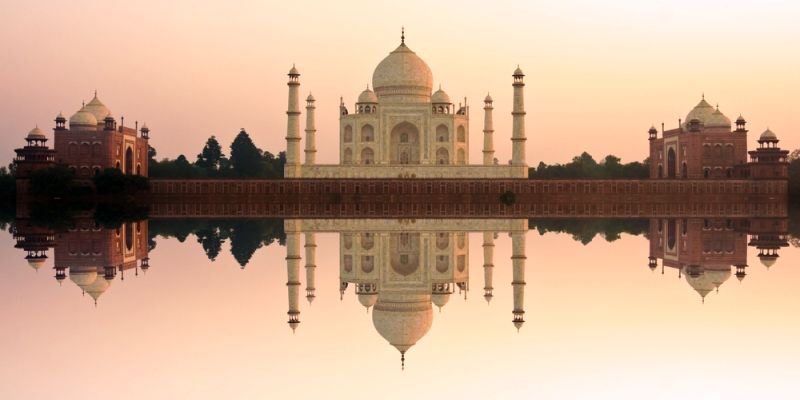 To avoid pollution by diesel generators, area around Taj Mahal should get uninterrupted power supply