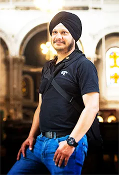 Manjit Singh Hoonjan, a third generation Kolkatan, has been romancing the city since childhood 