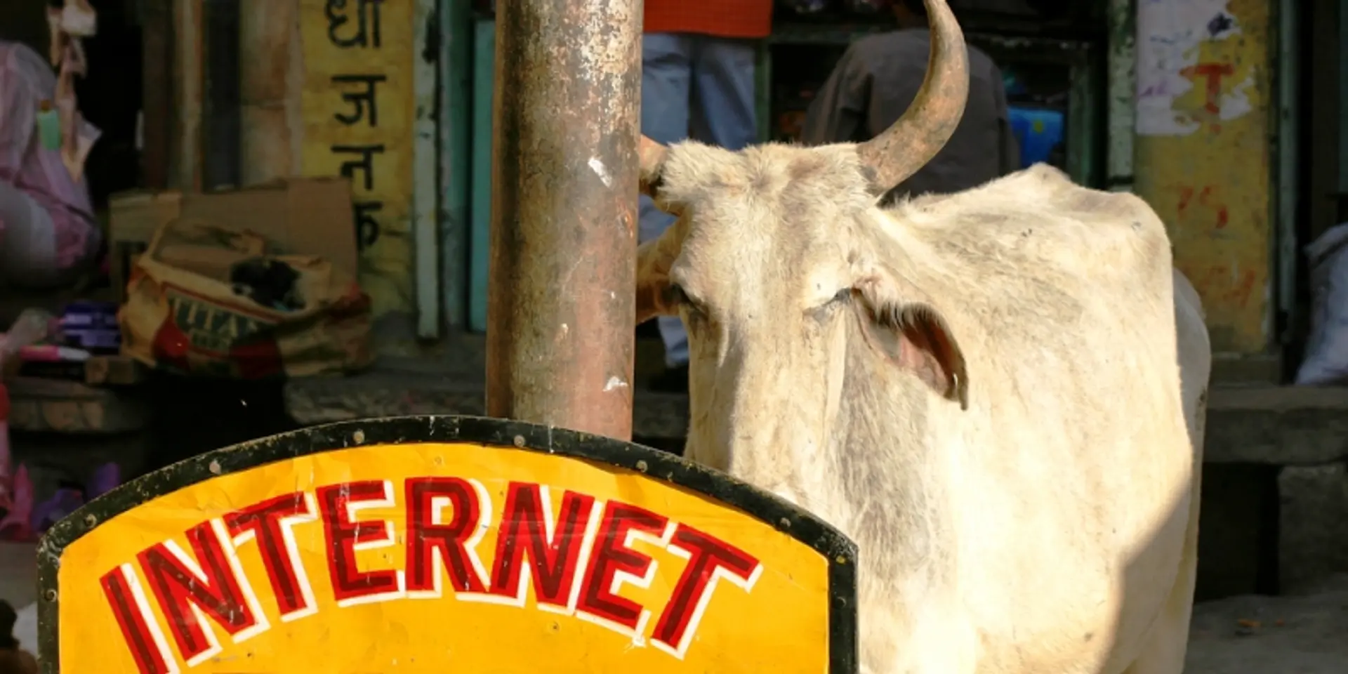 Indian e-commerce to hit Rs 2,11,005cr in 2016: IAMAI study