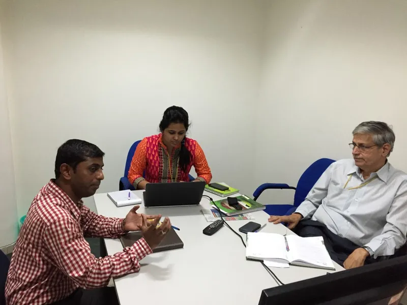 deAsra team engaging with candidates