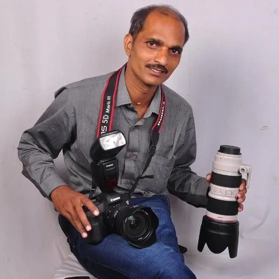 deAsra has helped Deepak More but his own photography equipment. Earlier, Deepak used to rent it for every assignment and pay huge sums of money. He now gets a bigger share of his earnings.
