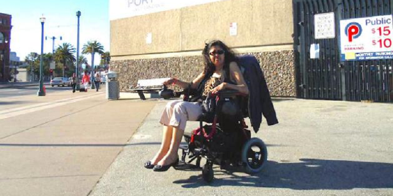 This woman has been travelling the world alone, in her wheelchair