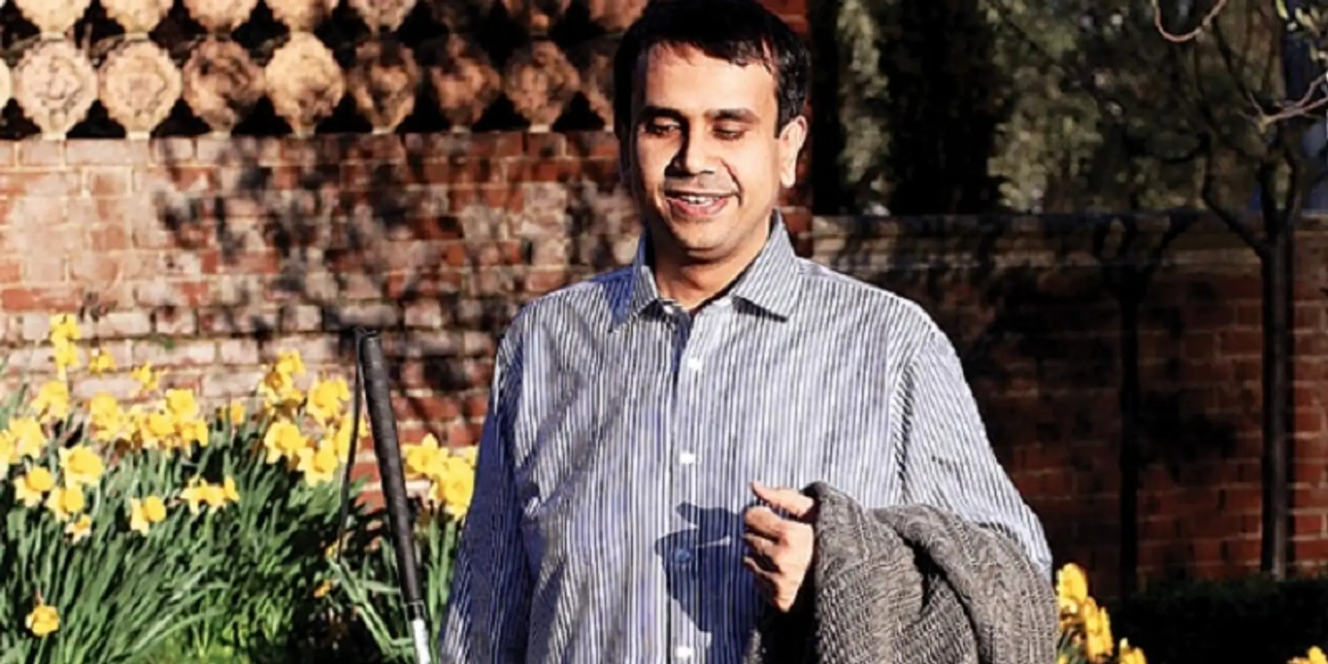 Meet the world's first blind trader; a man with no sight, but a lot of vision