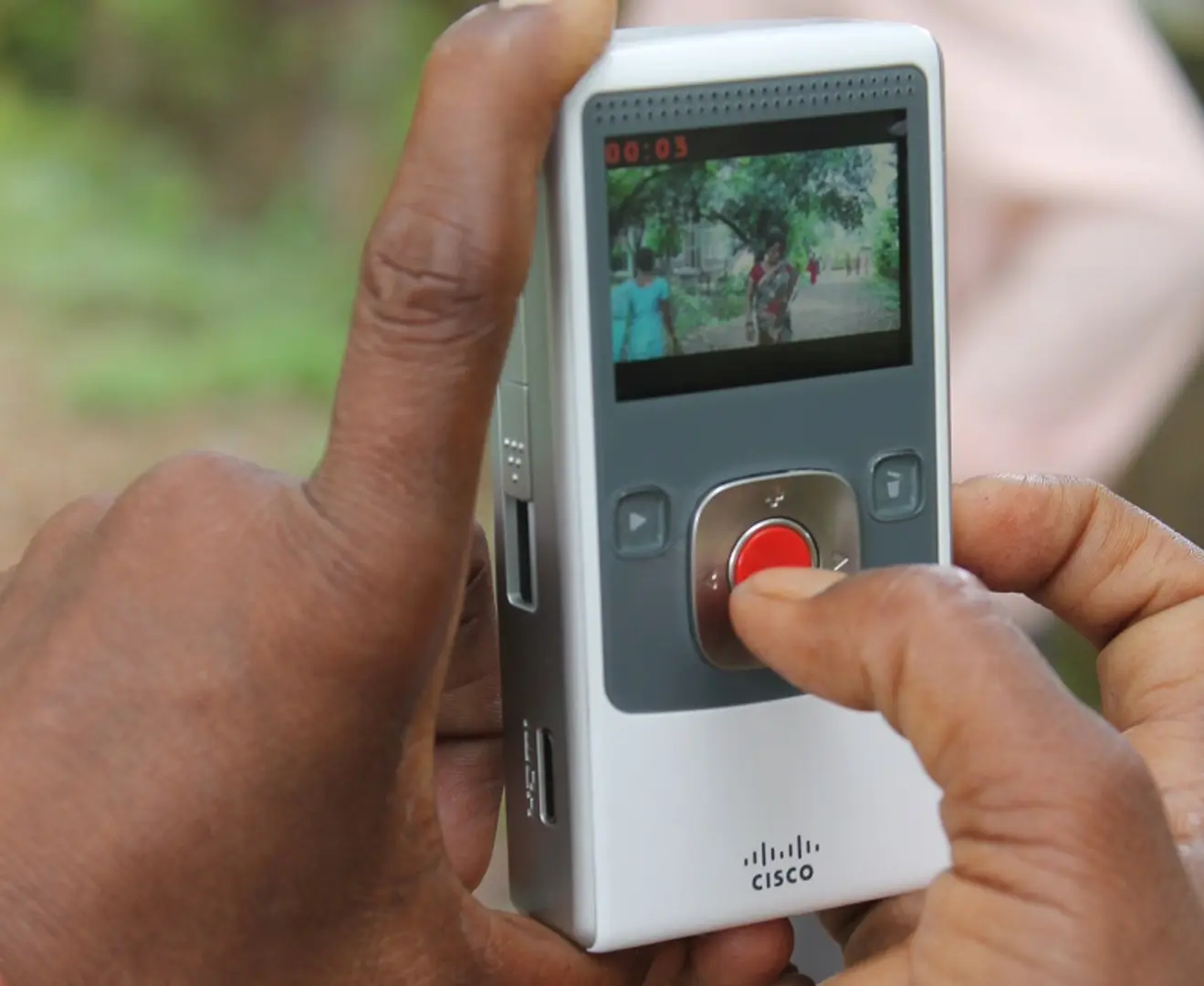 Hyperlocal videos and grassroot journalists – how Video Volunteers is putting the power back into the communities
