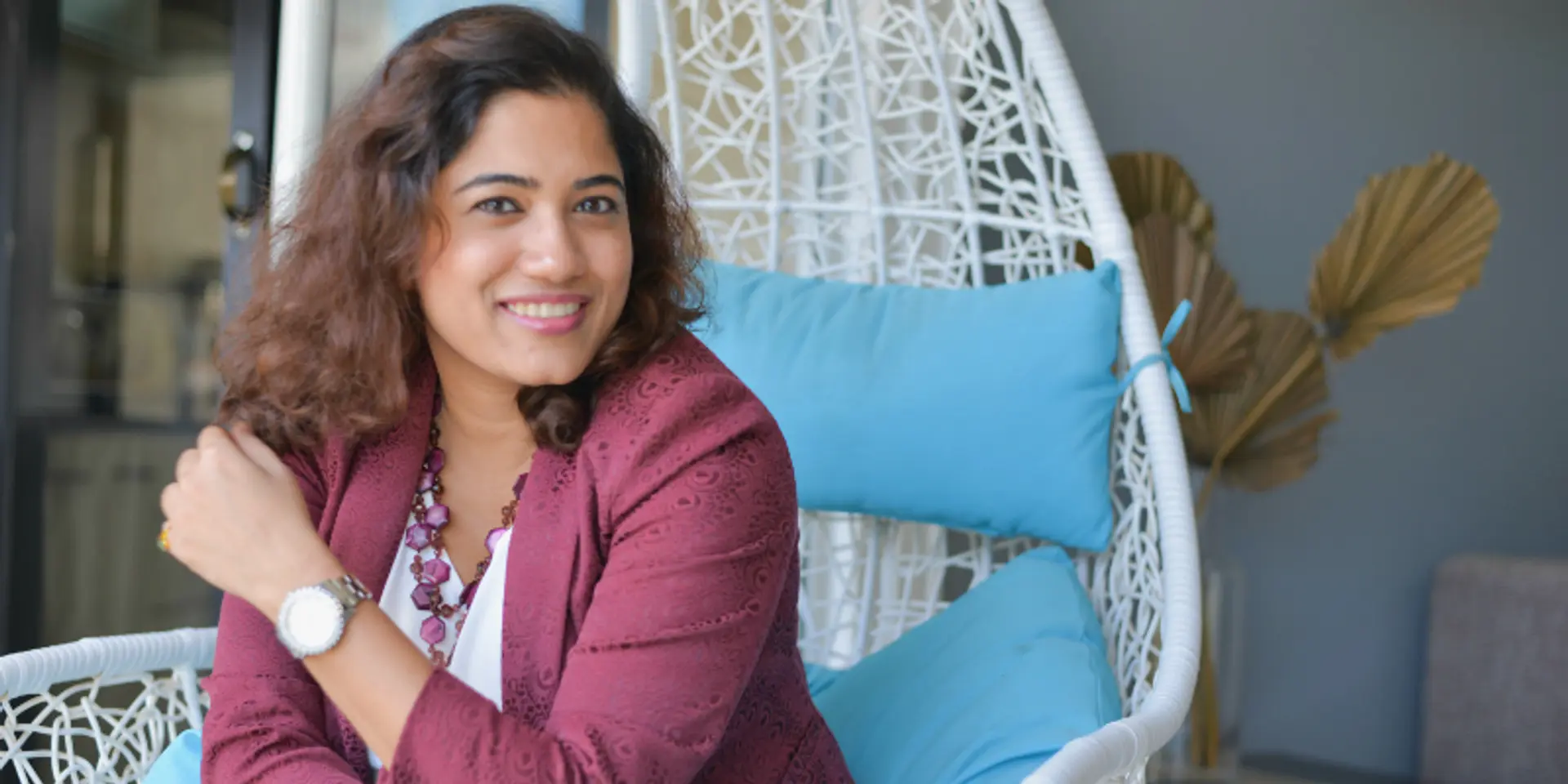 Amidst abuses, obscenities and tempers, Vaishali Sarwankar is one of the only 3 Indian women to survive international commodity trading