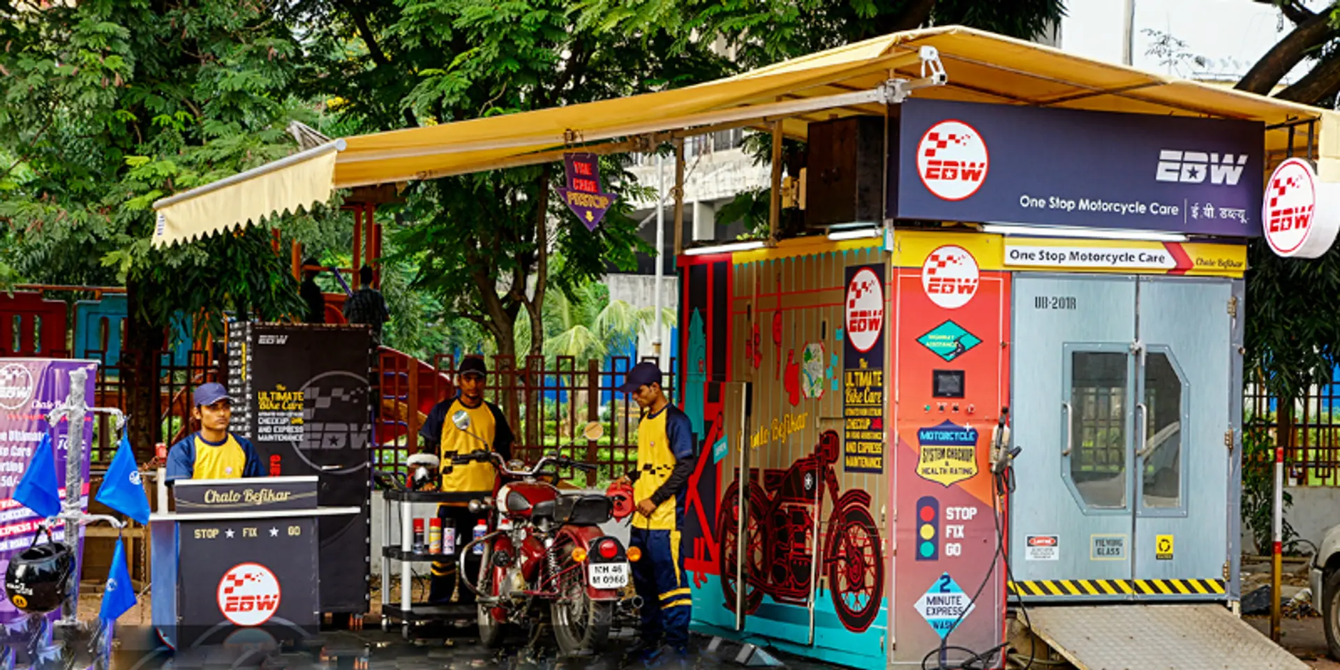 Three bikers from India invent the world’s fastest bike-wash machine