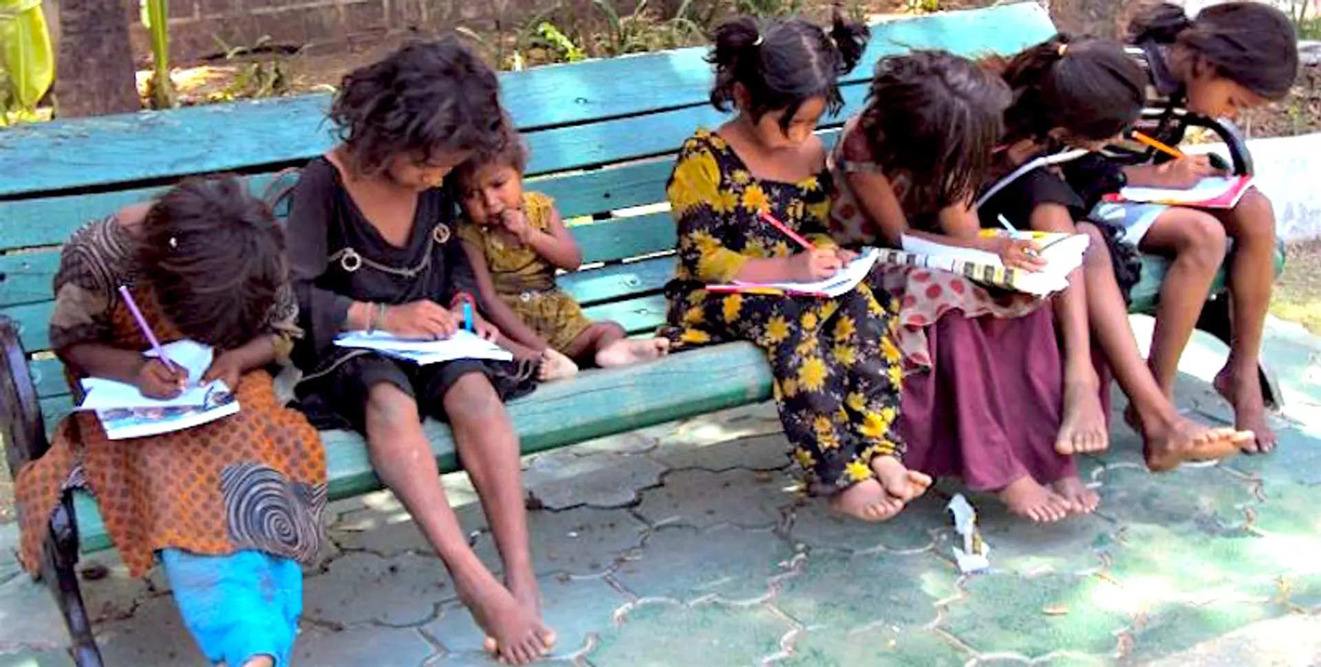 This 9-year-old girl runs a library for slum children in Bhopal