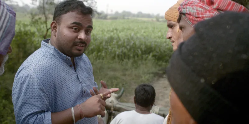Chetan Raut meets farmers in Chandrapur, Maharashtra