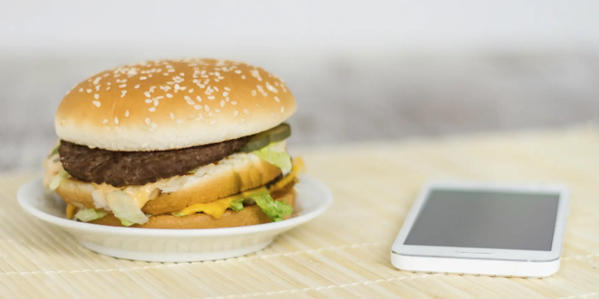 This AI chat bot lets you have your cake(burger) and eat it too