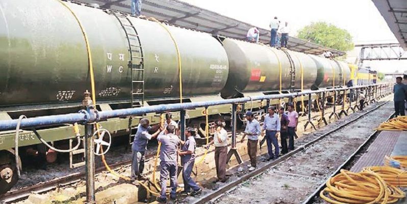 'Water train' carrying 10 wagons of water reaches drought hit Latur